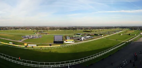 Picturesque Racecourse and venue, T125