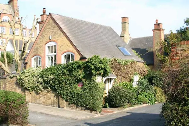 Mile End school house, K283 (photo 1)