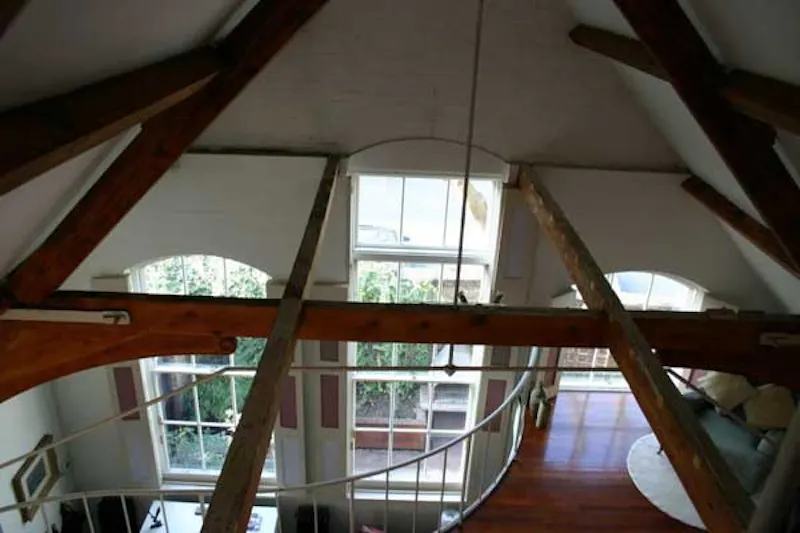 Beams at Mile End school house, K283 (photo 6)