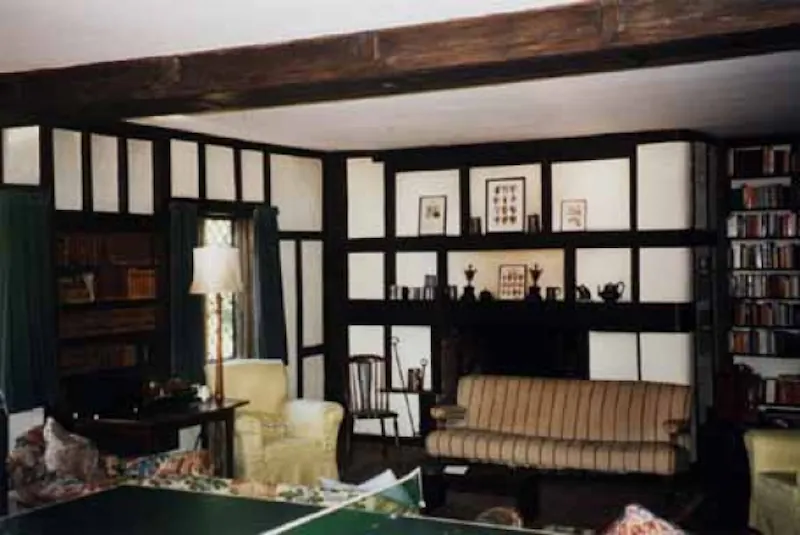 Beams at Large country house in Edenbridge, B1109 (photo 2)