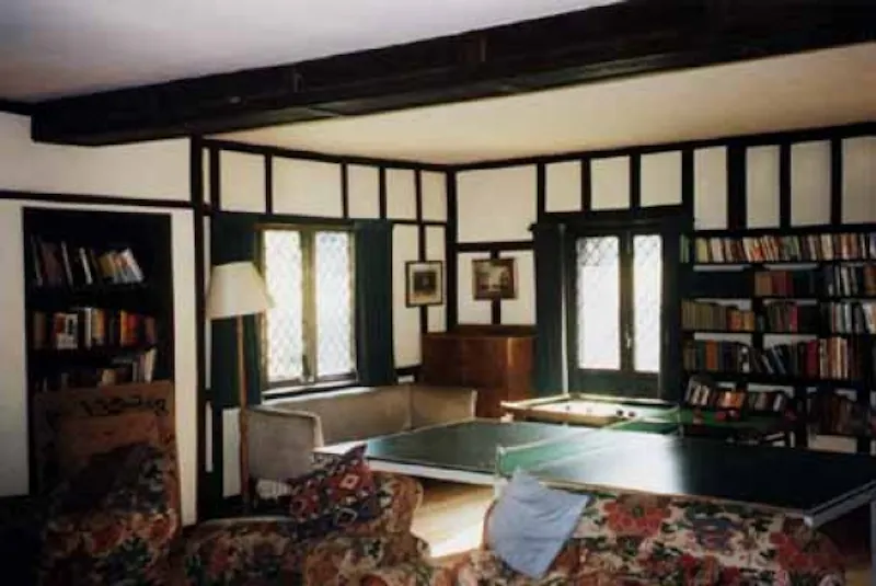 Games room at Large country house in Edenbridge, B1109 (photo 3)