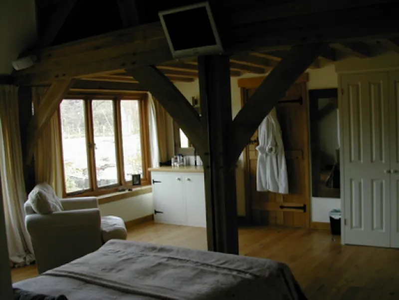 Chertsey barn conversion, L591 (photo 5)