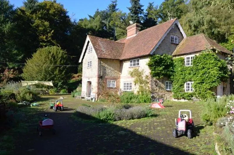 Secluded Loxhill farmhouse, L436 (photo 17)