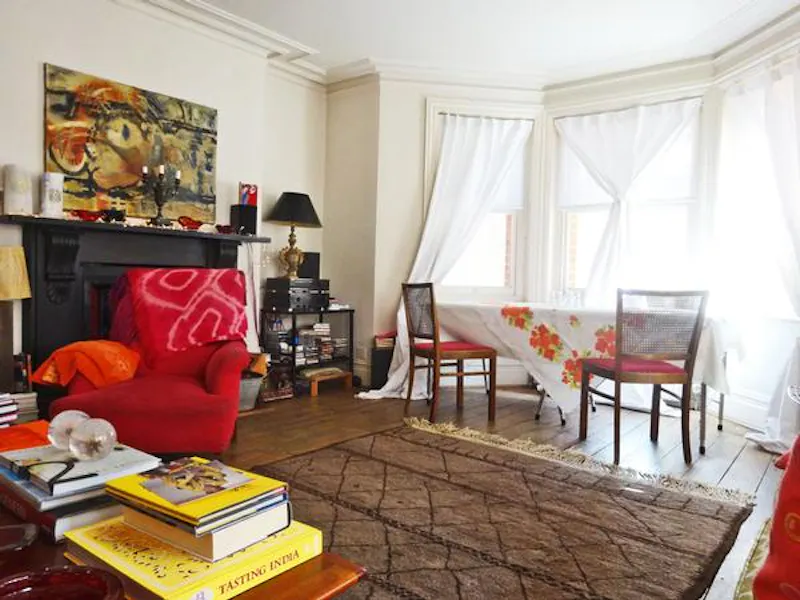 Dining room at Mansion block flat in Paddington, F210 (photo 5)