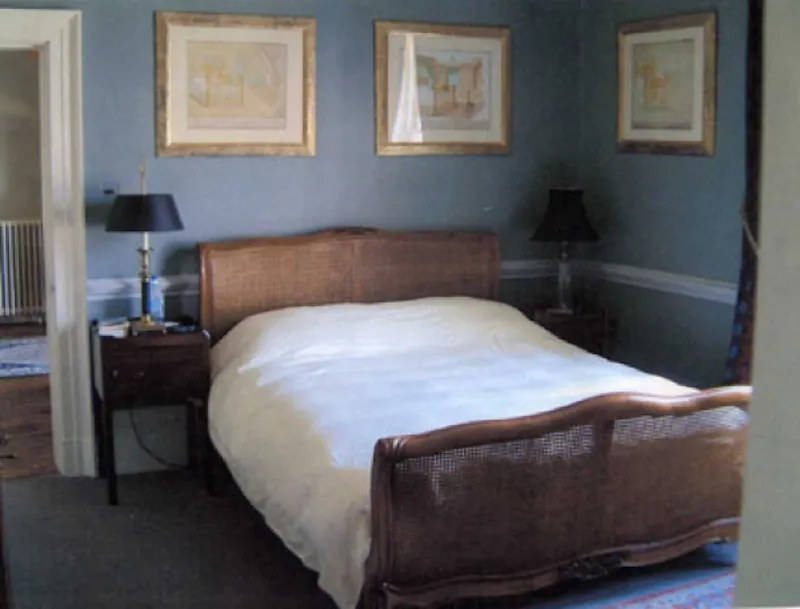 Bedroom at Stunning Manor house in Buriton, B1213 (photo 7)