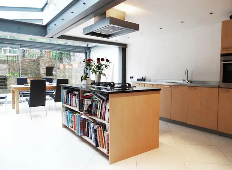 Kitchen island at Contemporary Hampstead house, B1197 (photo 5)