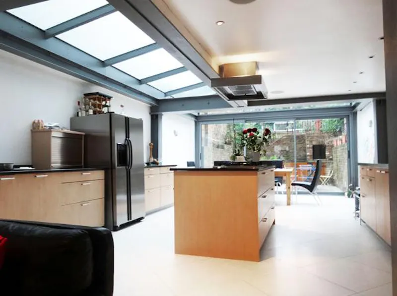 Kitchen at Contemporary Hampstead house, B1197 (photo 6)