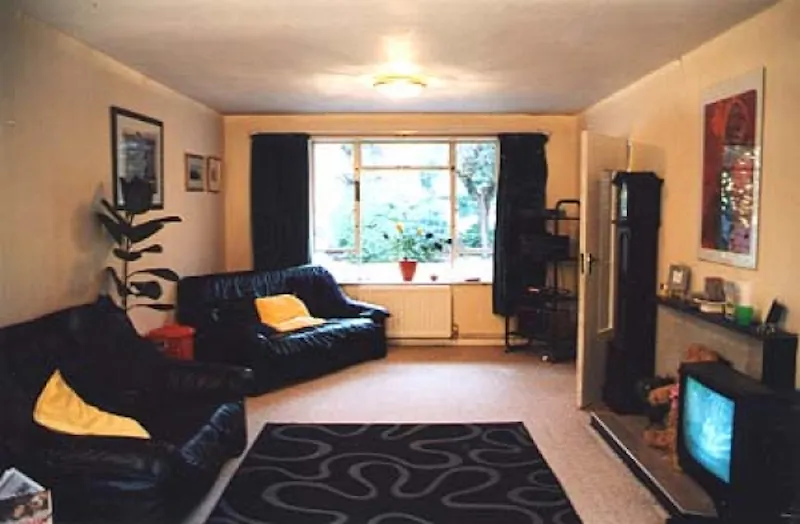 Living Room at 80s Hampton House, D1208 (photo 2)