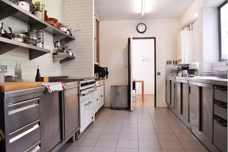 Kitchen at Hatfield Modernist house, D1382 (photo 10)