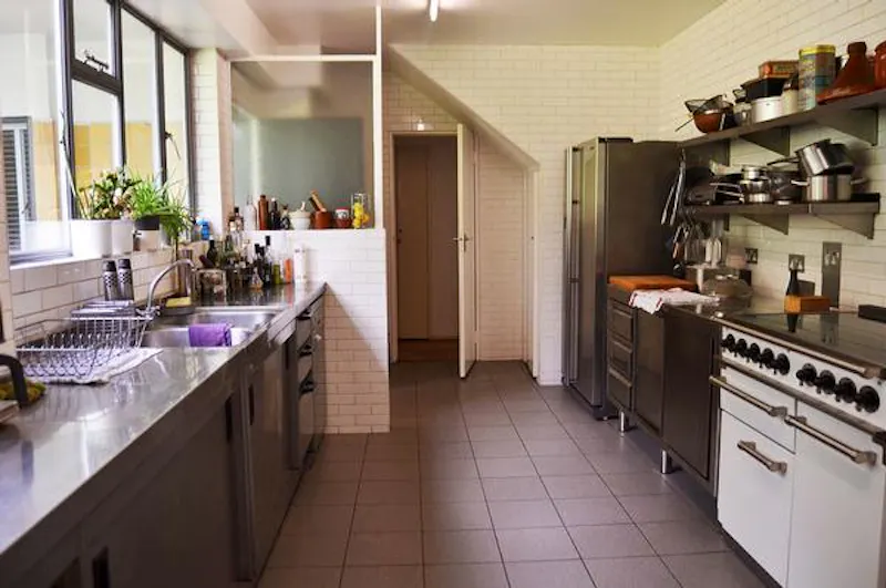 Hatfield Modernist house, D1382 (photo 12)