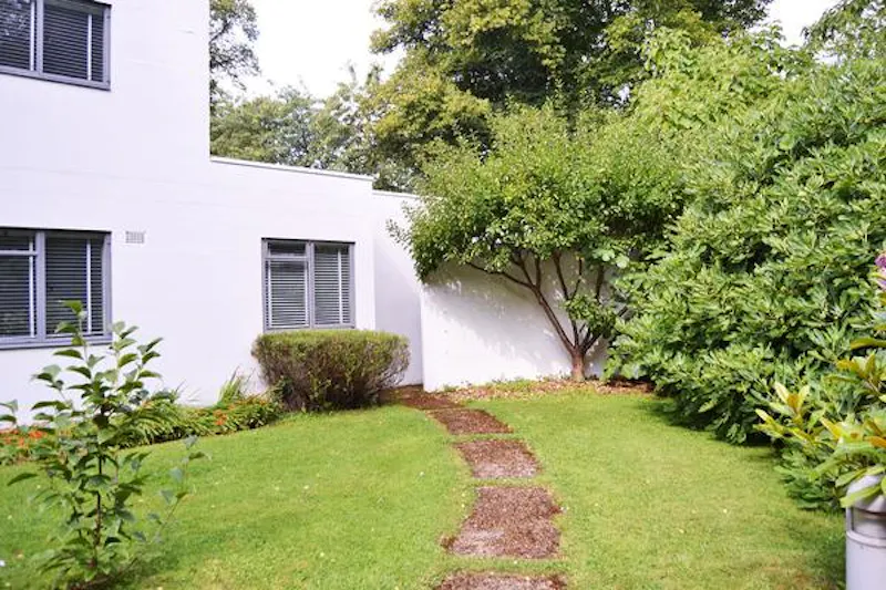 Hatfield Modernist house, D1382 (photo 49)