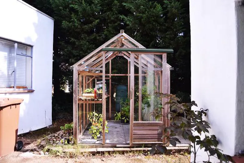 Greenhouse at Hatfield Modernist house, D1382 (photo 63)