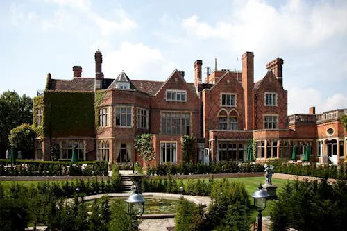 Stately in Kingston Upon Thames , B1600