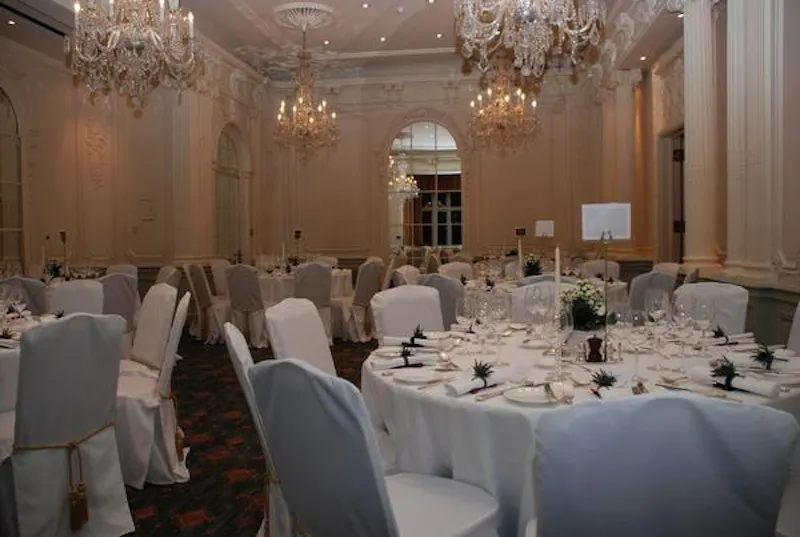 Ballroom at Stately in Kingston Upon Thames , B1600 (photo 4)