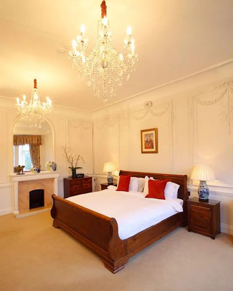 Stately in Kingston Upon Thames , B1600 (photo 13)