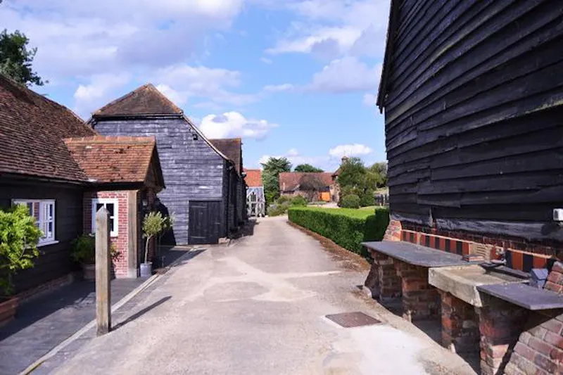 200 acre Radlett farm, L236 (photo 29)