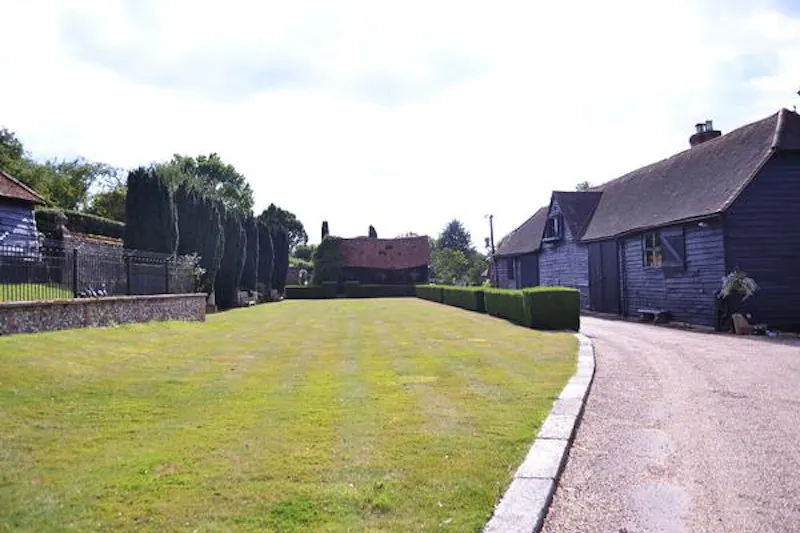 200 acre Radlett farm, L236 (photo 34)