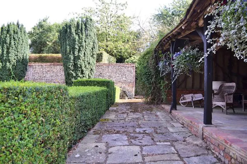200 acre Radlett farm, L236 (photo 42)