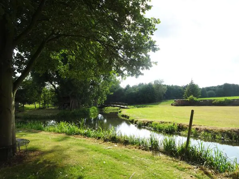 Views - country at 200 acre Radlett farm, L236 (photo 74)