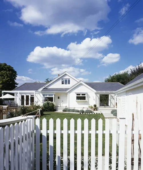 Pretty New England-style house, D1998