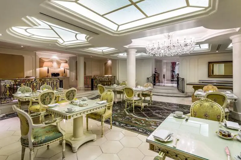 Luxury Kensington boutique hotel, R686 (photo 3)