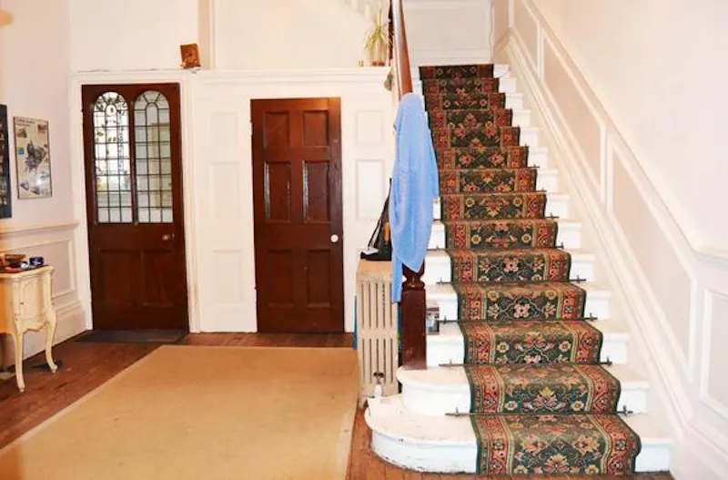 Entrance hall at Detached Putney house, B969 (photo 9)