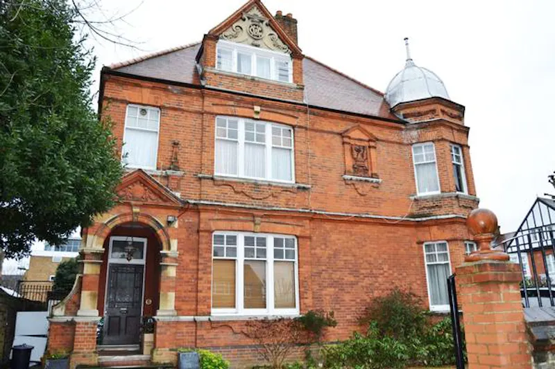 Detached Putney house, B969 (photo 36)