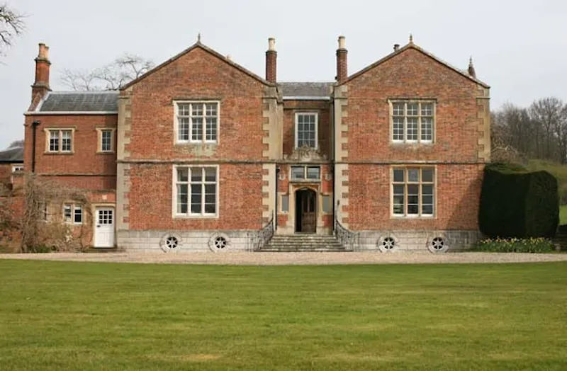 22-acre Berkshire mansion, A1170 (photo 1)