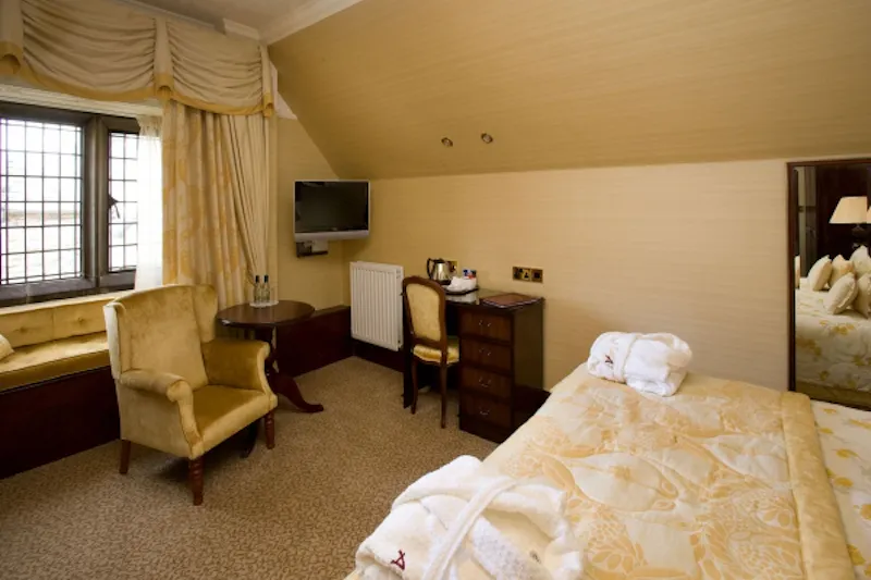 Bedroom at Lake District country house hotel, G269 (photo 10)