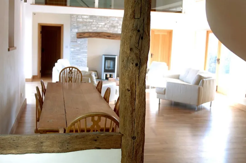Dining room at Film location L607 in Gloucestershire (photo 10)