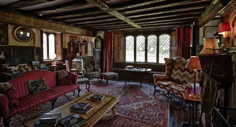 Living Room at Film location H4 in Berkshire (photo 8)