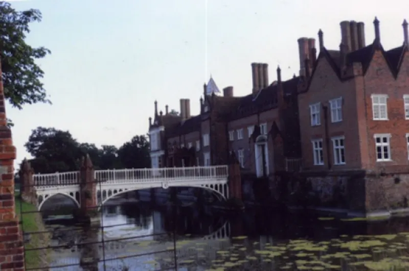 Lake at Elizabethan Ipswich stately , M39 (photo 2)