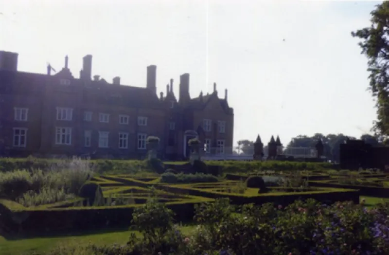 Garden at Elizabethan Ipswich stately , M39 (photo 12)