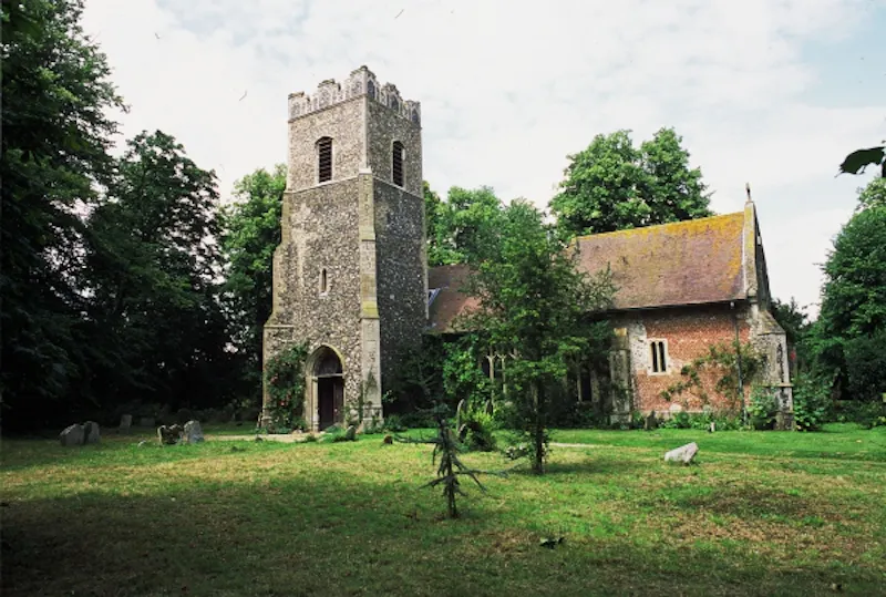 Garden at Film location CH85 in Suffolk (photo 1)