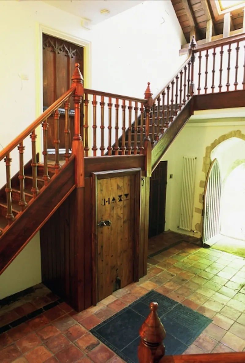 Staircase at Film location CH85 in Suffolk (photo 3)