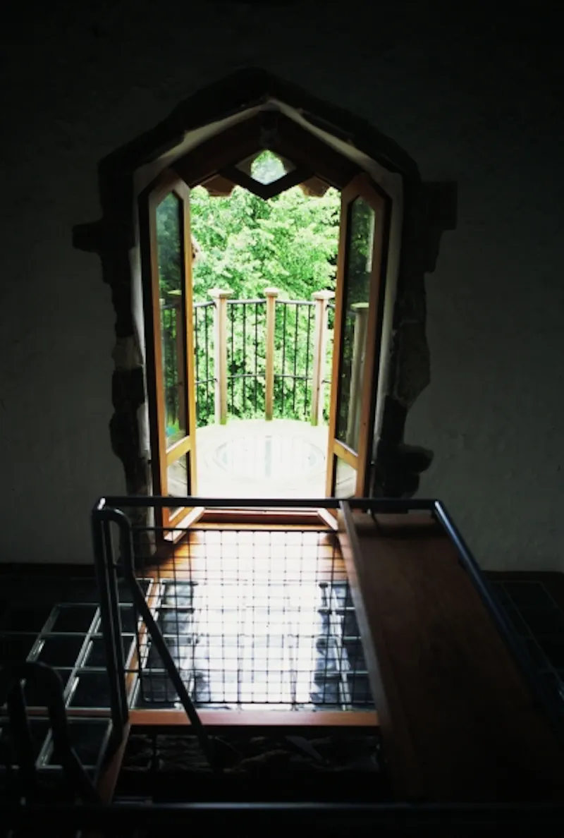 Balcony at Film location CH85 in Suffolk (photo 11)