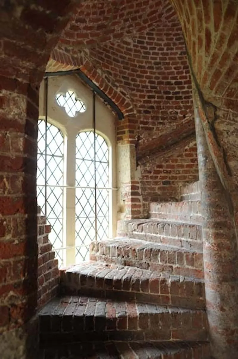 Staircase at Historical gatehouse near Esher, G138 (photo 6)