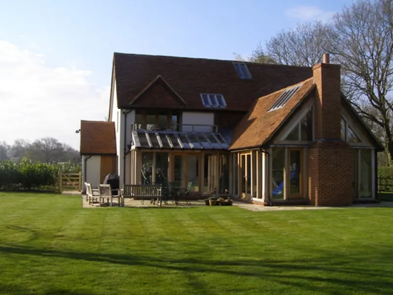 Garden at Secluded Chobham farmhouse, D1977 (photo 1)