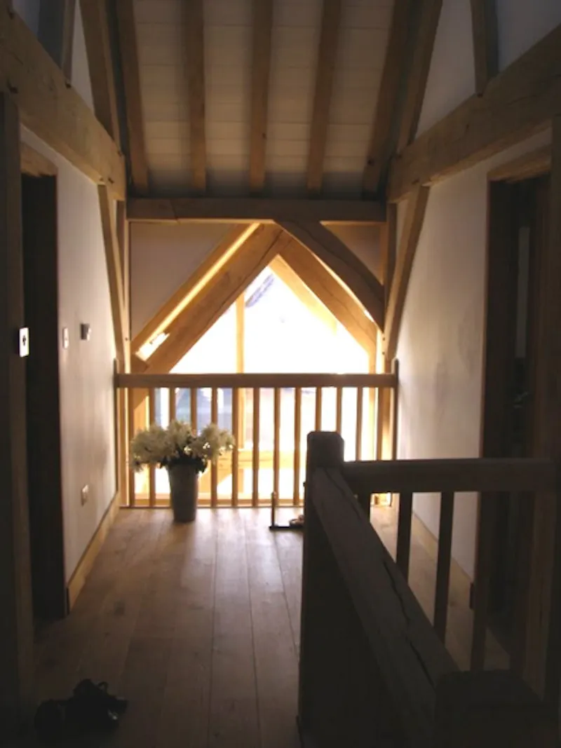 Mezzanine at Secluded Chobham farmhouse, D1977 (photo 8)