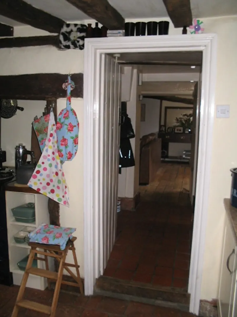 Corridor at South Oxfordshire cottage, C784 (photo 8)