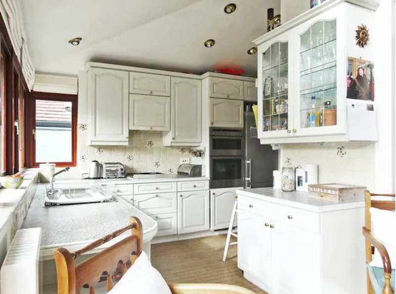 Bright and airy home in Barnes, E260 (photo 3)