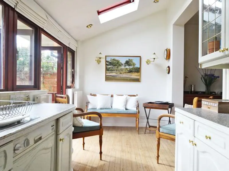 Bright and airy home in Barnes, E260 (photo 6)