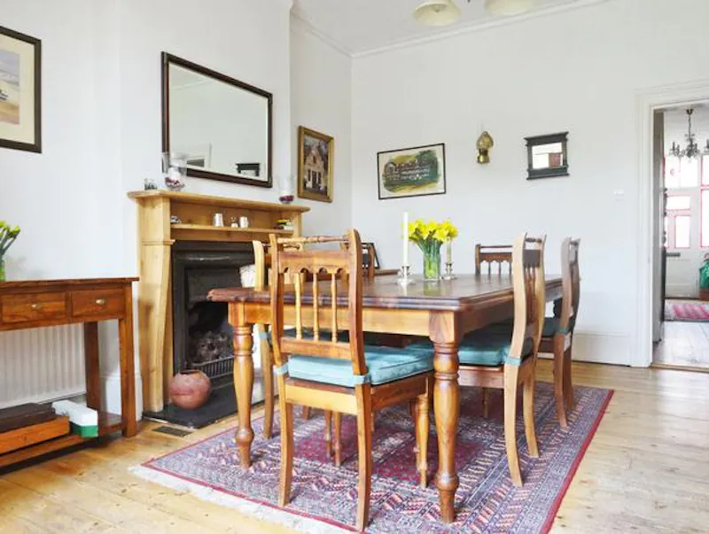 Dining room at Bright and airy home in Barnes, E260 (photo 8)