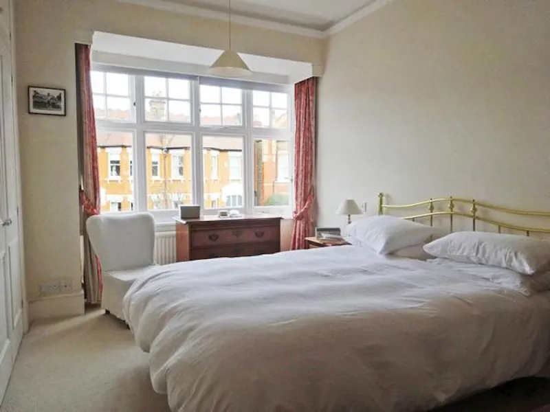 Bedroom at Bright and airy home in Barnes, E260 (photo 16)