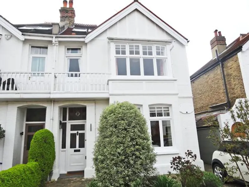 Bright and airy home in Barnes, E260 (photo 30)