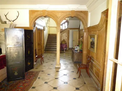 Gothic manor house in Bath, A1135