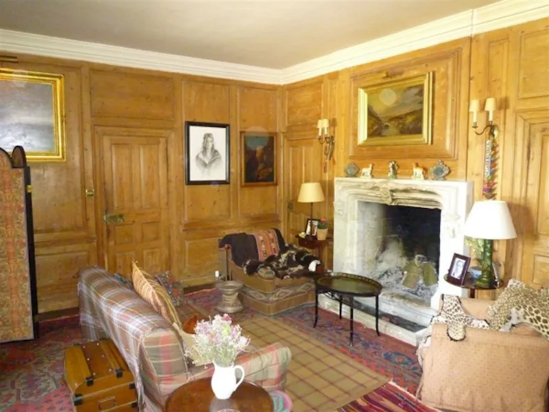 Living Room at Gothic manor house in Bath, A1135 (photo 7)