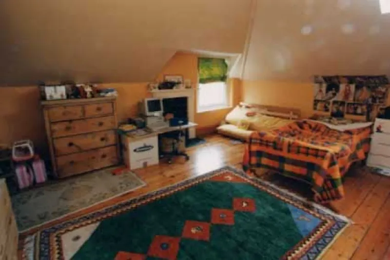 Attic at Film location B761 in London (photo 8)