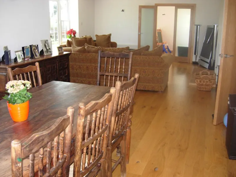 Open plan at Stoke Poges family house, D1985 (photo 4)
