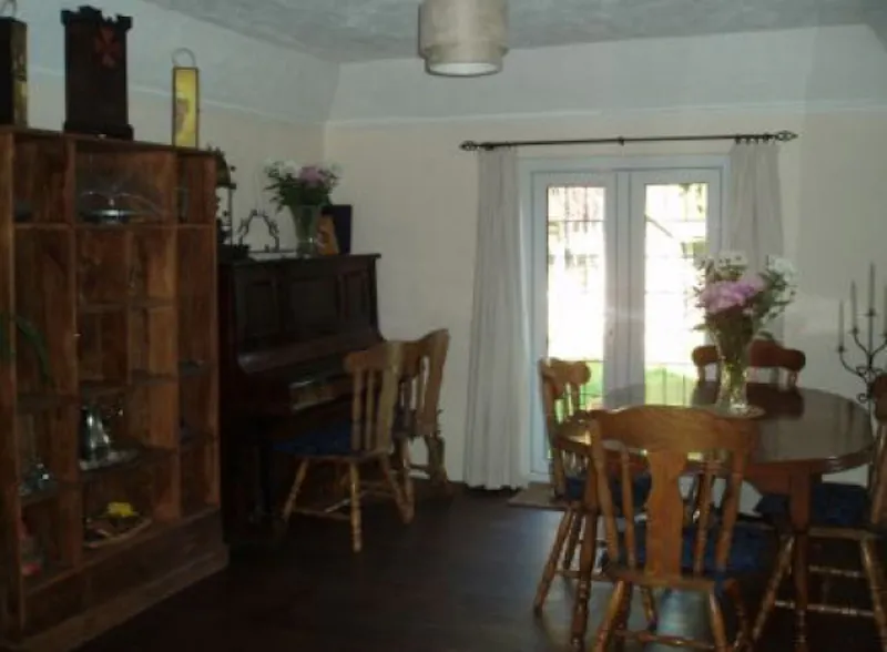 French doors at Bungalow in Lenham, E314 (photo 7)